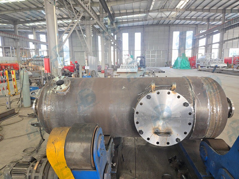 Vertical Desander Pressure Vessel_副本.jpg