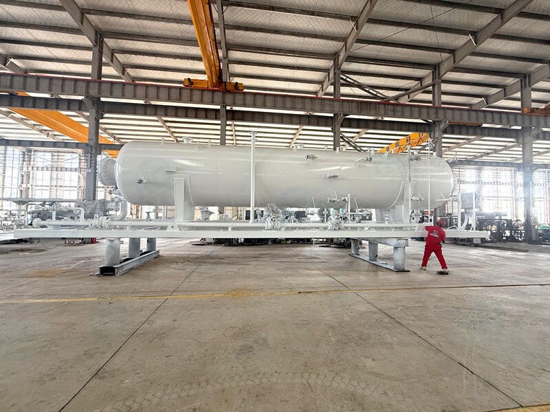 Horizontal oil gas water three-phase separator_副本1.jpg